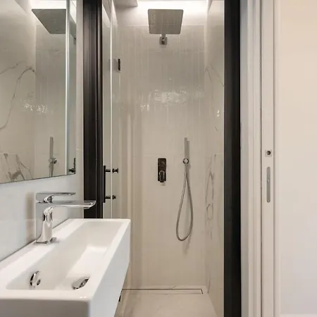 Lux 4br With Seaview Terrace Sorrento