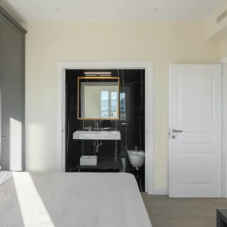 Lux 4br With Seaview Terrace