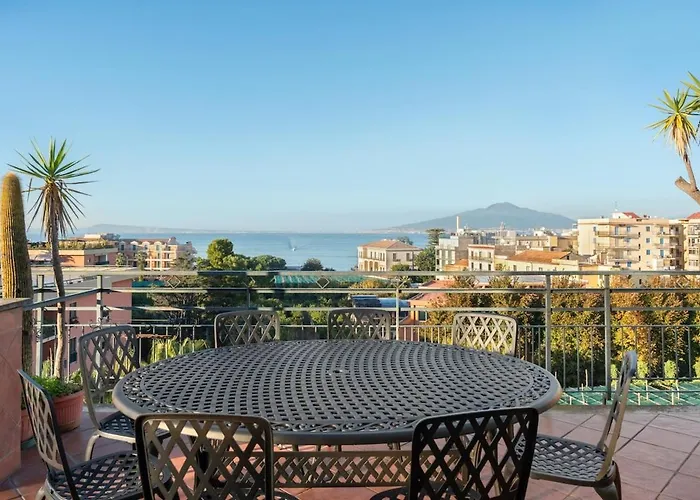 Lux 4br With Seaview Terrace