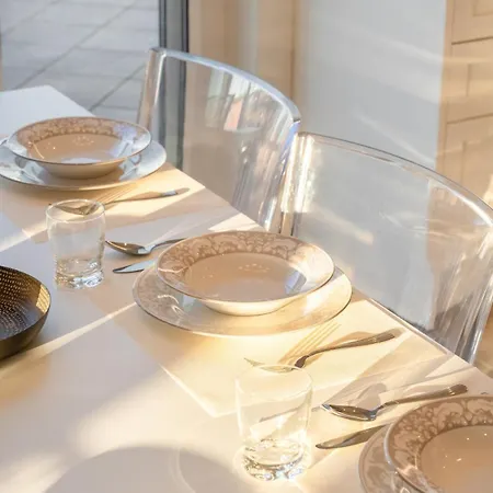 Lux 4br With Seaview Terrace