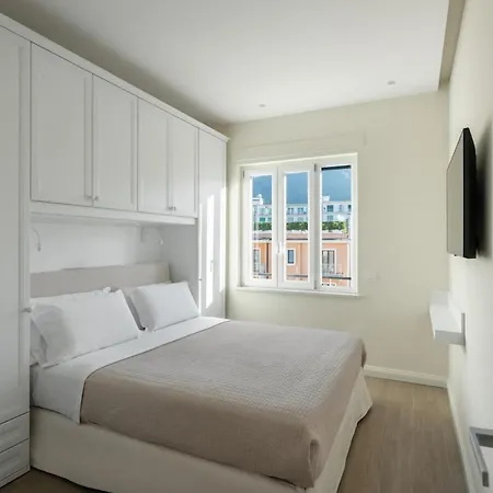 Lux 4br With Seaview Terrace * סורנטו