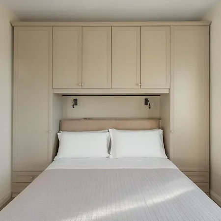דירה Lux 4br With Seaview Terrace סורנטו
